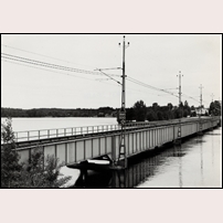 Bron över Indalsälven vid Krokom den 23 juni 1998. Bild från Järnvägsmuseet. Foto: Bengt Spade. 