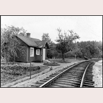 340 Öna okänt år före 1933, det år då elektrifieringen var klar här förbi. Bild från Lennart Larssons samling i Örebro kommuns bildarkiv. Foto: Okänd. 