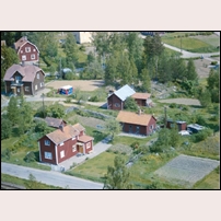 115 Blötberget 1974. Bilden tillhör Arkiv Digital (www.arkivdigital.se) och är en skanning av en provkopia (råkopia). Arkiv Digital har flera miljoner liknande bebyggelsebilder från hela Sverige. Foto: Okänd. 
