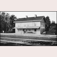 Arbrå station omkring 1930. Bild från Järnvägsmuseet. Foto: Okänd. 