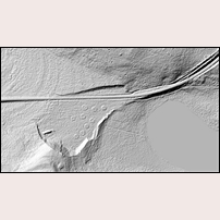 Gallbergsträsk grusgrop på 2000-talet . Den s.k. terrängkartan från Lantmäteriet visar grusgropens utsträckning och läge invid den kvarliggande men otrafikerade järnvägslinjen.