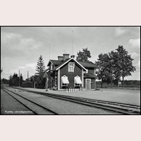 Kuddby station omkring 1920. Okänt vykort. Foto: Okänd. 