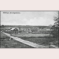 Kättinge station, senast 1910. Bilden måste vara tagen efter den tillbyggnad som uppges ha gjorts 1905. Okänt vykort på bild hämtad från Facebookgruppen Nostalgi-Minnen från Norrköping. Foto: Okänd. 