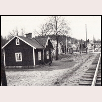 Slätten banvaktsstuga före 1964. Bilden är hämtad ur Boken om HNJ 1882-1982, Lars Olof Leander. Foto: Okänd. 