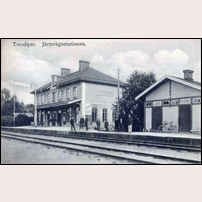 Torsåker station senast 1913, kortet är avsänt då. Okänt vykort på bild från Torsåkers fotohistoriska.  Foto: Okänd. 