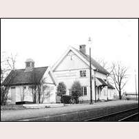 Nyköpings Östra hållplats 1966. Bild från Nyköpings kommuns bildarkiv. Foto: Ohlssons Foto,  Nyköping. 