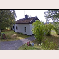 3 Guttsta i september 2010. Järnvägen gick på andra sidan huset. Bild från Google Street View. Foto: Okänd. 