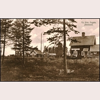 Ångsta station på 1910-talet. Okänt vykort på bild från Järnvägsmuseet. Foto: Okänd. 